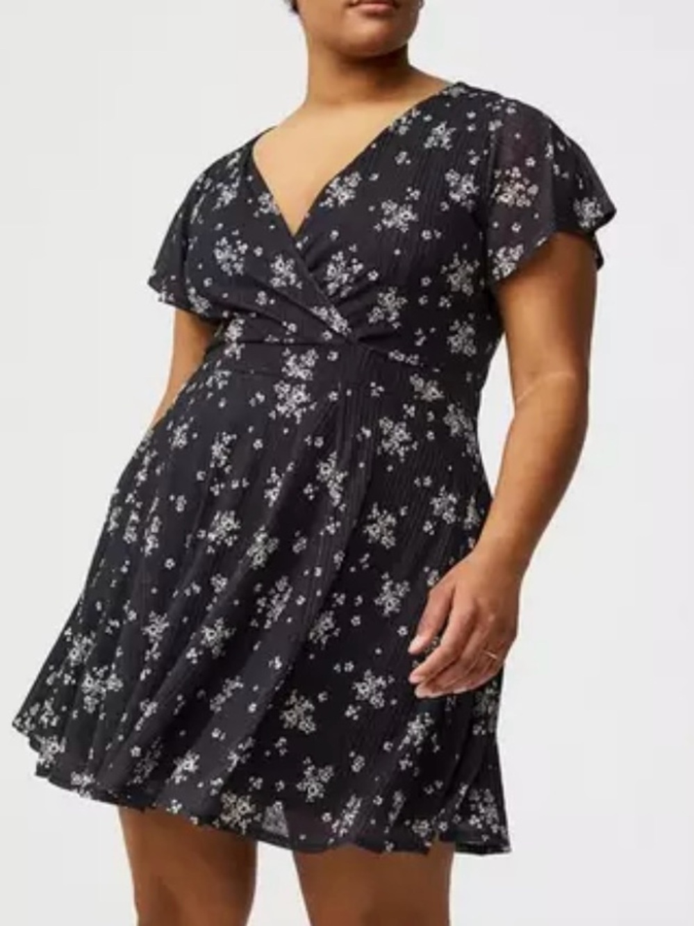 Torrid Black & White Floral Surplice Flutter Sleeve Mini Dress Size 1X